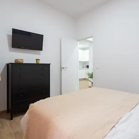 Workfriendly 2br 5 Min Walk To - Wifi Appartement *