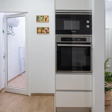 Workfriendly 2br 5 Min Walk To - Wifi