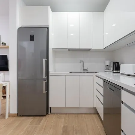 Apartment Workfriendly 2br 5 Min Walk To - Wifi